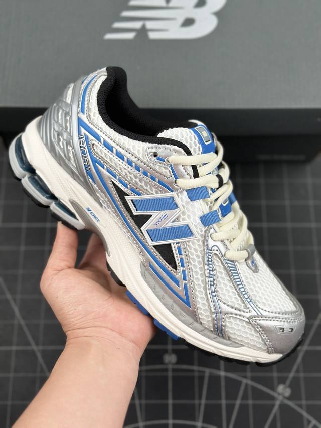 New Balance 1906系列复古老爹风休闲运动慢跑鞋 #采用轻质牛剖革拼接透气网眼衬垫织物鞋面材质 T-Beam大底提供足步弓支撑，保持步态稳定 后跟搭