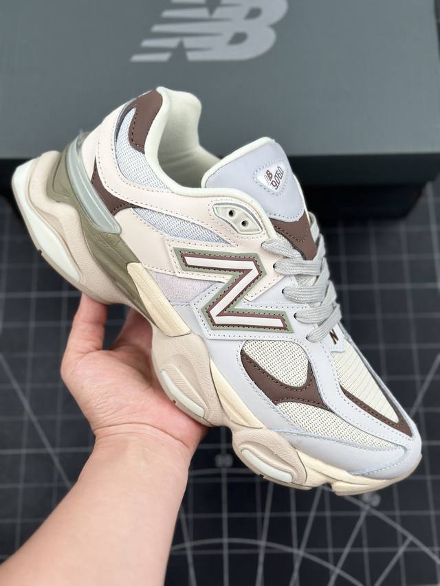 公司级joe Freshgoods X New Balance Nb9060 联名款 复古休闲运动慢跑鞋 鞋款灵感源自设计师本人对夏日的怀日回忆。鞋面大身由空间