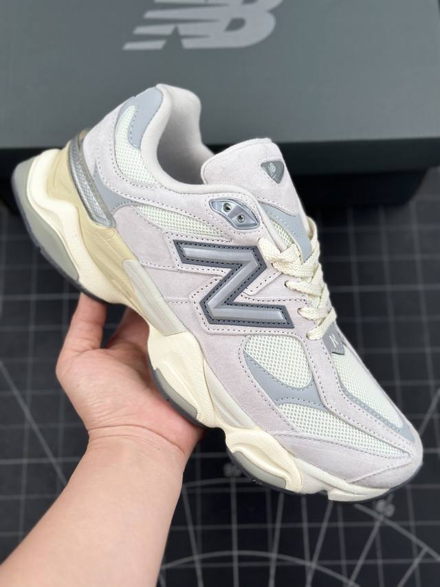 公司级joe Freshgoods X New Balance Nb9060 联名款 复古休闲运动慢跑鞋 鞋款灵感源自设计师本人对夏日的怀日回忆。鞋面大身由空间