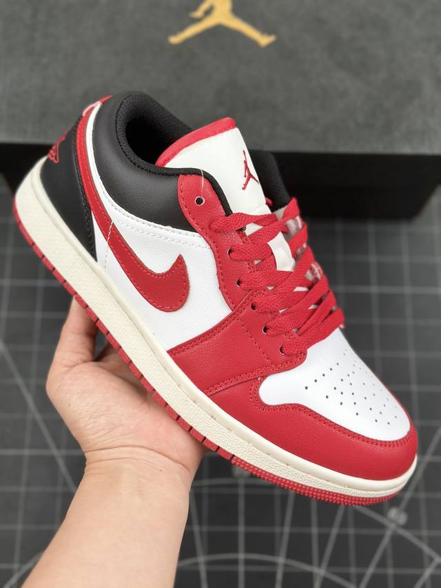 特价本地 核心私 乔丹 Air Jordan 1 Low Aj1 乔1 低帮复古文化休闲运动篮球鞋 1985 年面世的元年款汲取设计灵感，采用简洁大方的经典外观