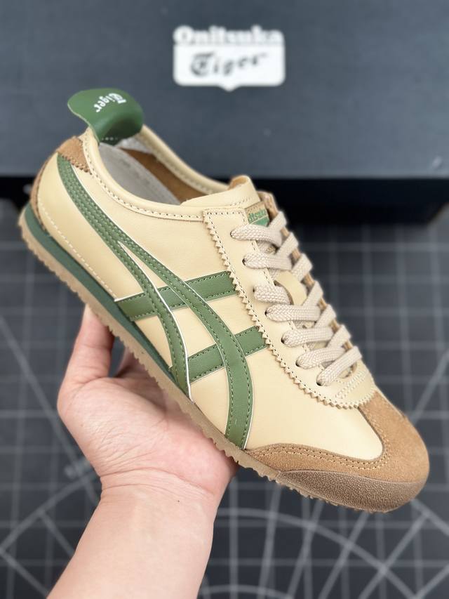 Onitsuka Tiger Mexico 66 百搭单品板鞋 Mexico 66是鬼冢虎旗下最经典的款式，李小龙最喜欢的一款训练鞋休闲鞋！鞋身特有的虎爪造型l