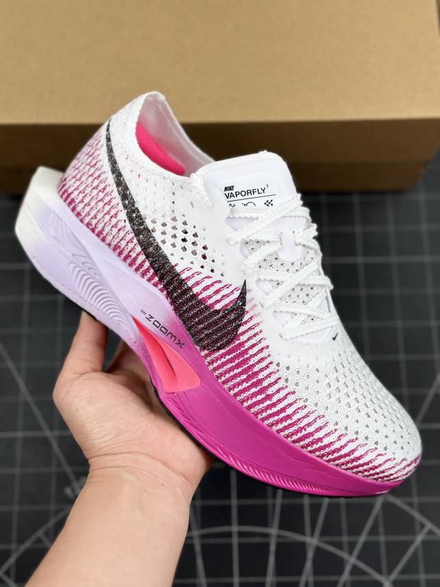 公司级nike Zoomx Vaporfly Next% 3 马拉松 泡棉超轻缓震运动慢跑鞋 采用全新vaporweave科技轻量网织半镂空轻薄透气鞋面#搭载双