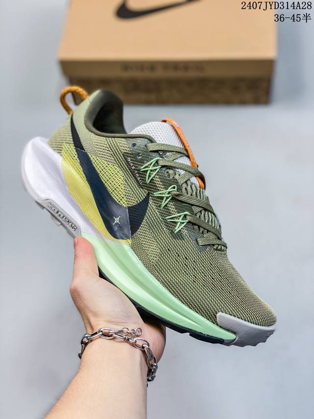 公司级nike Reactx Pegasus Trail 5 next Nature 越野跑步鞋 登月兼顾迅疾外观和稳固脚感 后跟覆面和中足动态支撑巧妙融合 缔