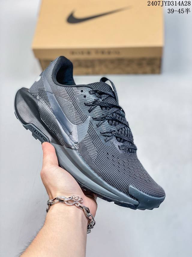 公司级nike Reactx Pegasus Trail 5 next Nature 越野跑步鞋 登月兼顾迅疾外观和稳固脚感 后跟覆面和中足动态支撑巧妙融合 缔