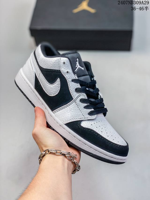 开学季特价air Jordan 1 Low “Paris” 小巴黎 aj1乔1低帮休闲板鞋 同步官方配色 货号：Cv3043-100 size：36 36.5