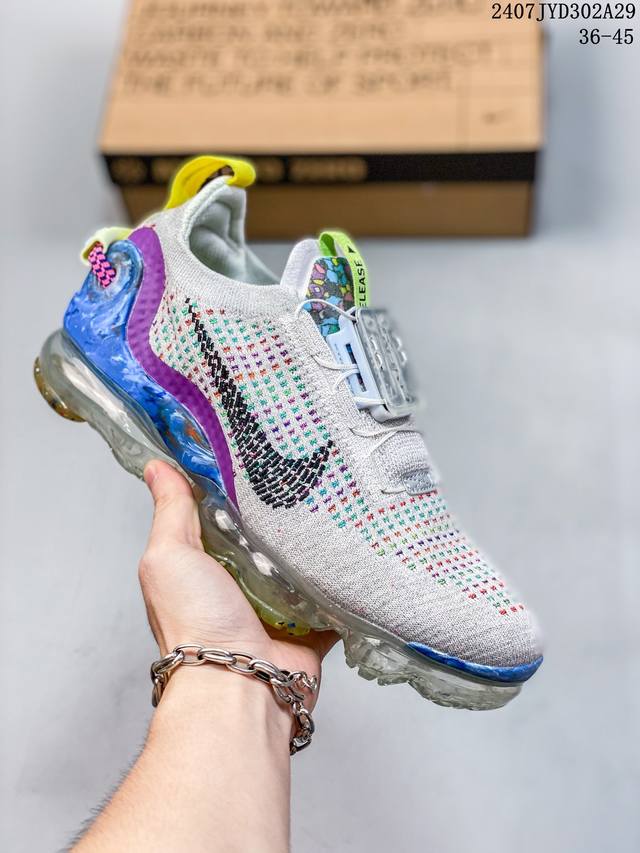 nk Air Vapormax Flyknit 全新飞织快速系带全掌大气垫百搭休闲运动慢跑鞋 Cj6740-400#鞋面以多种颜色呈现，搭配格纹装饰，同时鞋身还