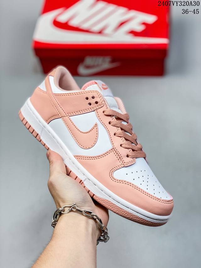 耐克nike Sb Dunk Low 扣篮系列 复古低帮休闲运动滑板板鞋。采用脚感柔软舒适zoomair气垫，有效吸收滑板等极限运动在落地时带来的冲击力，为街头