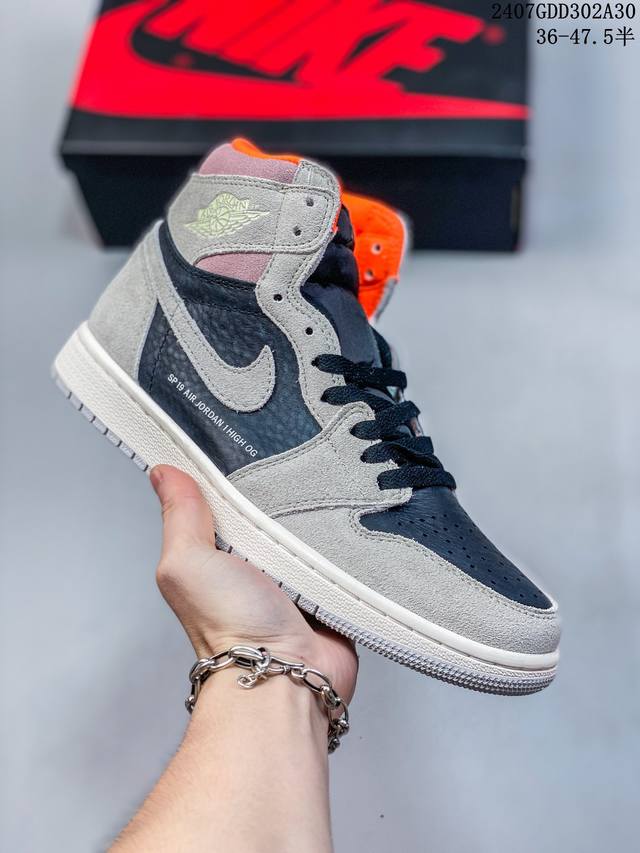 公司级耐克nike Air Jordan 1 Retro High Og Black White Aj1代迈克尔 乔丹高帮经典复古百搭休闲文化运动篮球鞋 货号: