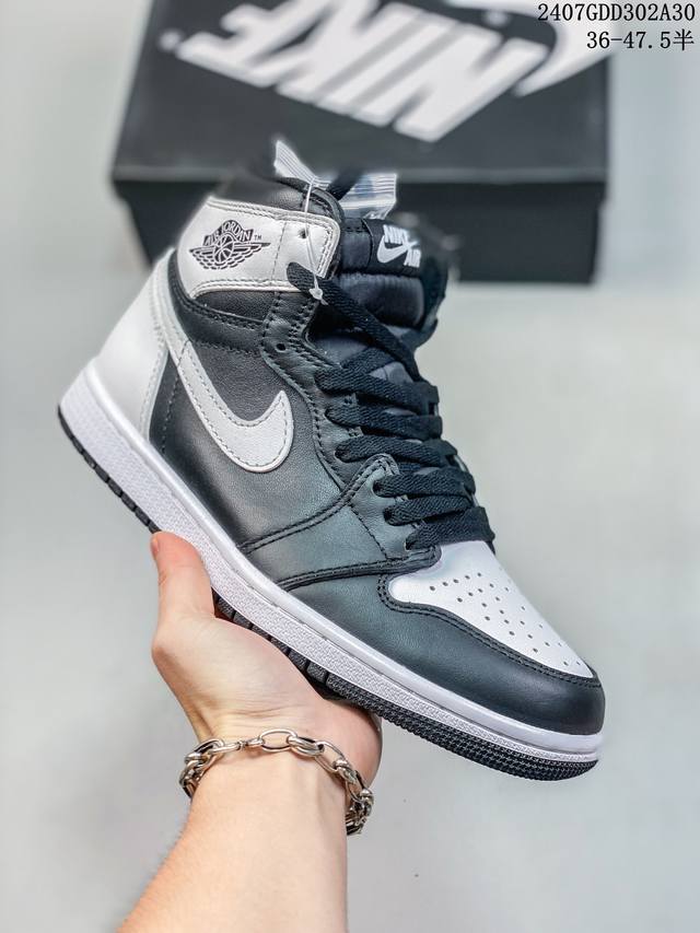 公司级耐克nike Air Jordan 1 Retro High Og Black White Aj1代迈克尔 乔丹高帮经典复古百搭休闲文化运动篮球鞋 货号: