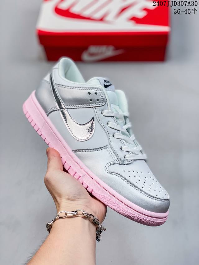 公司带半码 耐克nike Sb Dunk Low 扣篮系列复古低帮休闲运动滑板板鞋。采用脚感柔软舒适zoomair气垫，有效吸收滑板等极限运动在落地时带来的冲击