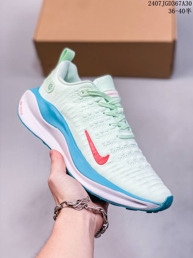 公司级nike Zoom React Infinity Run Fk 4 马拉松机能风格运动鞋 实拍首发 #鞋款搭载柔软泡绵，在运动中为你塑就缓震脚感。设计灵感