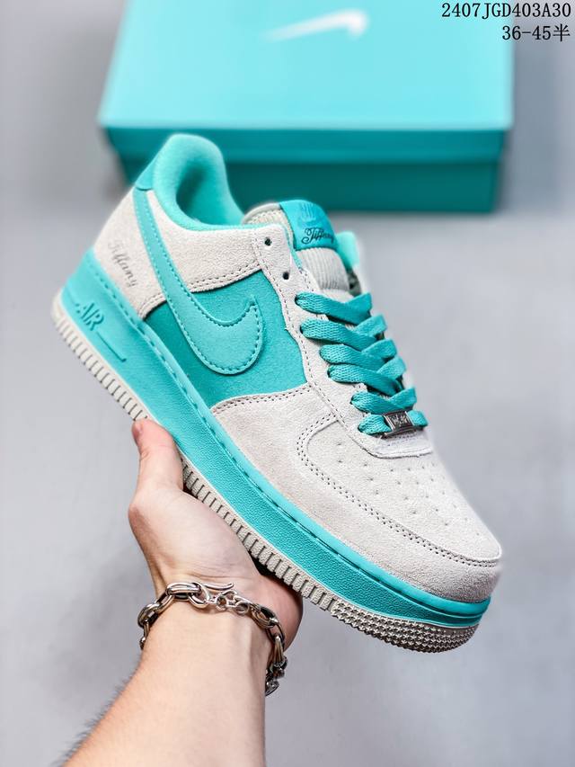 公司级带半码 耐克nike Air Force 1 Low 空军一号 Af1 低帮百搭厚底增高休闲运动板鞋。柔软、弹性十足的缓震性能和出色的中底设计，横跨复古与