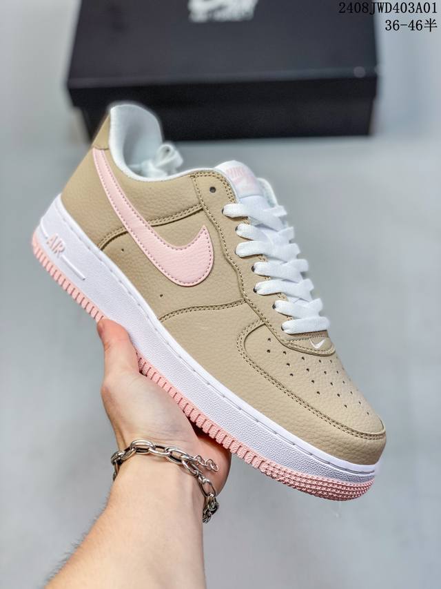 公司级带半码 耐克nike Air Force 1 Low 空军一号 Af1 低帮百搭厚底增高休闲运动板鞋。柔软、弹性十足的缓震性能和出色的中底设计，横跨复古与