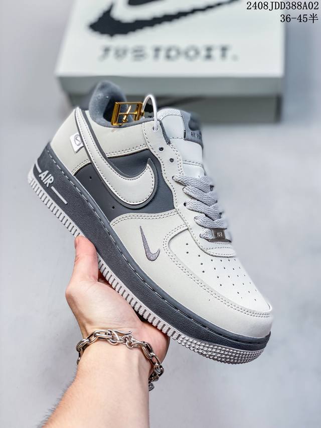 公司级带半码 耐克nike Air Force 1 Low 空军一号 Af1 低帮百搭厚底增高休闲运动板鞋。柔软、弹性十足的缓震性能和出色的中底设计，横跨复古与