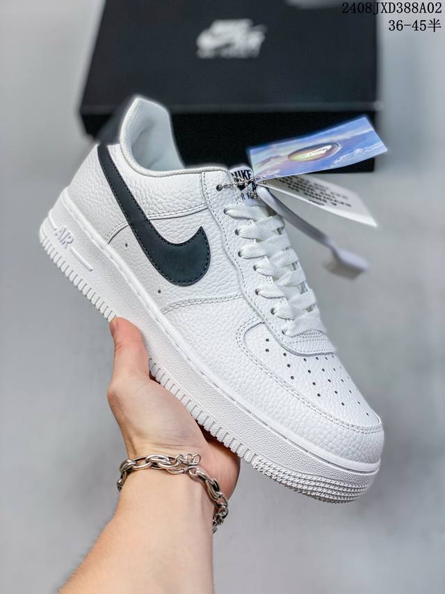 公司级带半码 耐克nike Air Force 1 Low 空军一号 Af1 低帮百搭厚底增高休闲运动板鞋。柔软、弹性十足的缓震性能和出色的中底设计，横跨复古与