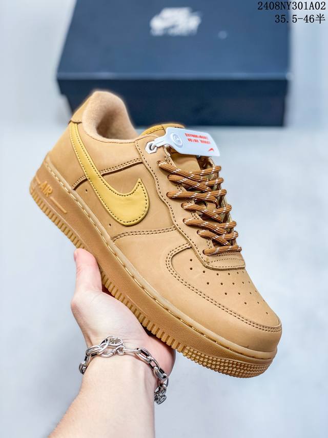 公司级带半码 耐克nike Air Force 1 Low 空军一号 Af1 低帮百搭厚底增高休闲运动板鞋。柔软、弹性十足的缓震性能和出色的中底设计，横跨复古与