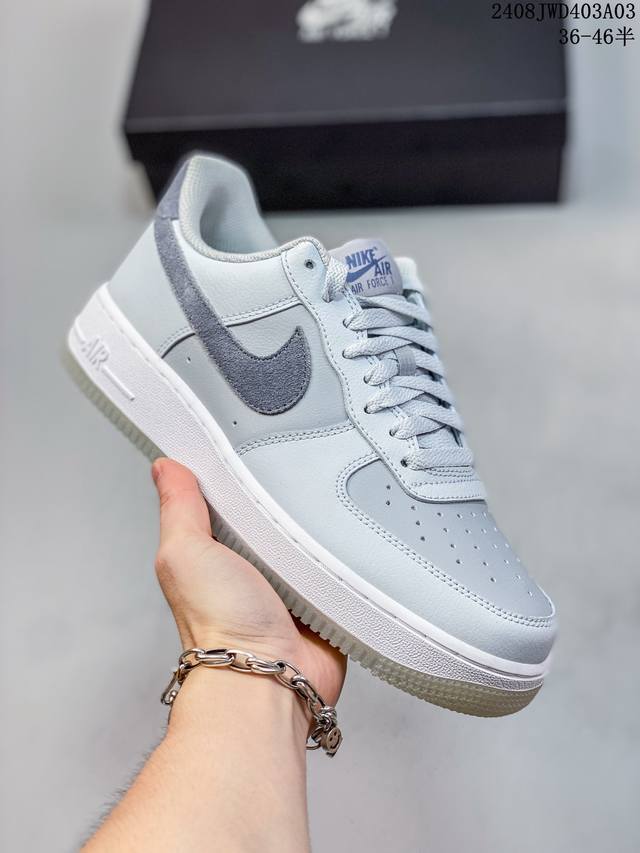 公司级带半码 耐克nike Air Force 1 Low 空军一号 Af1 低帮百搭厚底增高休闲运动板鞋。柔软、弹性十足的缓震性能和出色的中底设计，横跨复古与