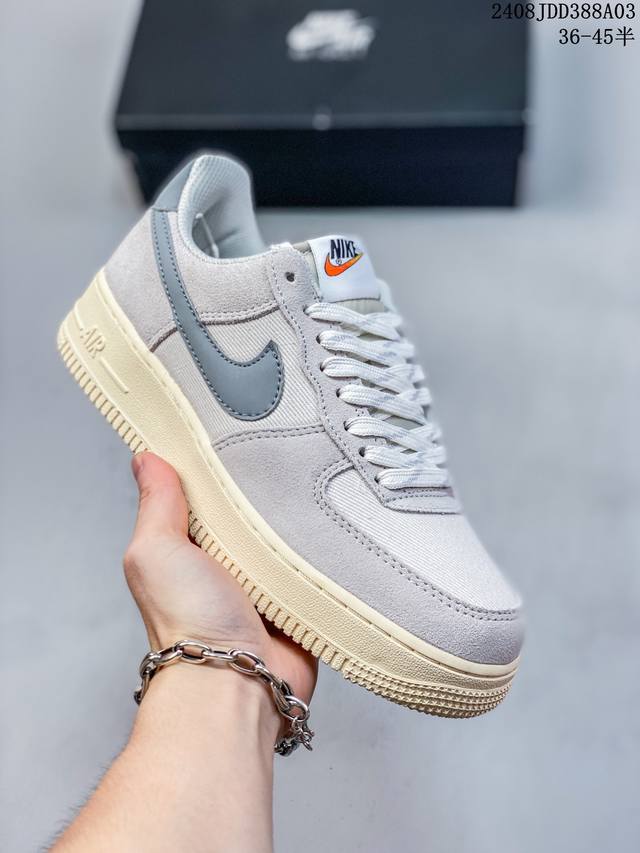 公司级带半码 耐克nike Air Force 1 Low 空军一号 Af1 低帮百搭厚底增高休闲运动板鞋。柔软、弹性十足的缓震性能和出色的中底设计，横跨复古与