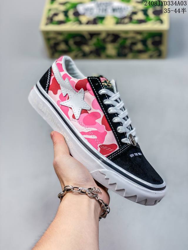 bape X Vans old Skool目前最佳 这次bape与vans Premium高阶支线联名带来两款鞋型一款oldskool 一款sk8 Mid 其中