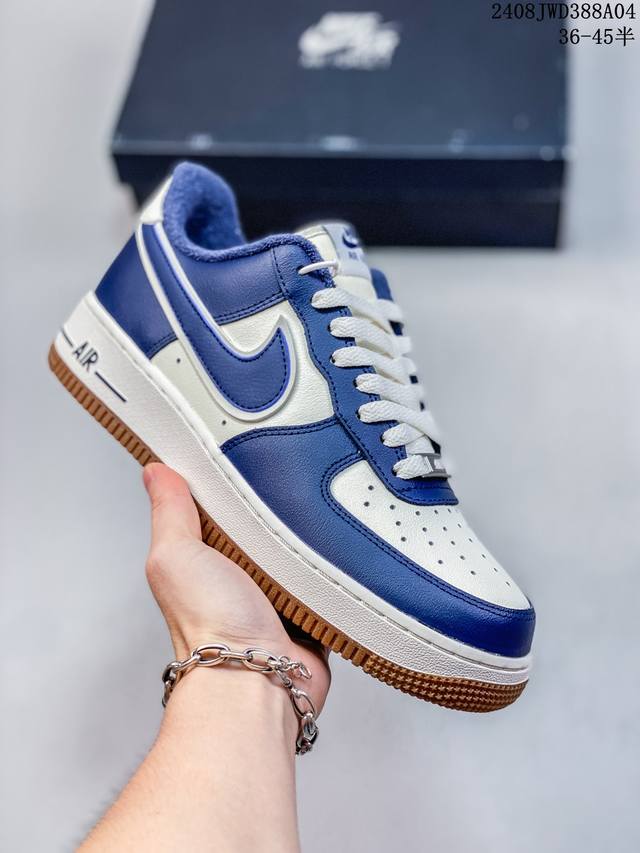 公司级带半码 耐克nike Air Force 1 Low 空军一号 Af1 低帮百搭厚底增高休闲运动板鞋。柔软、弹性十足的缓震性能和出色的中底设计，横跨复古与