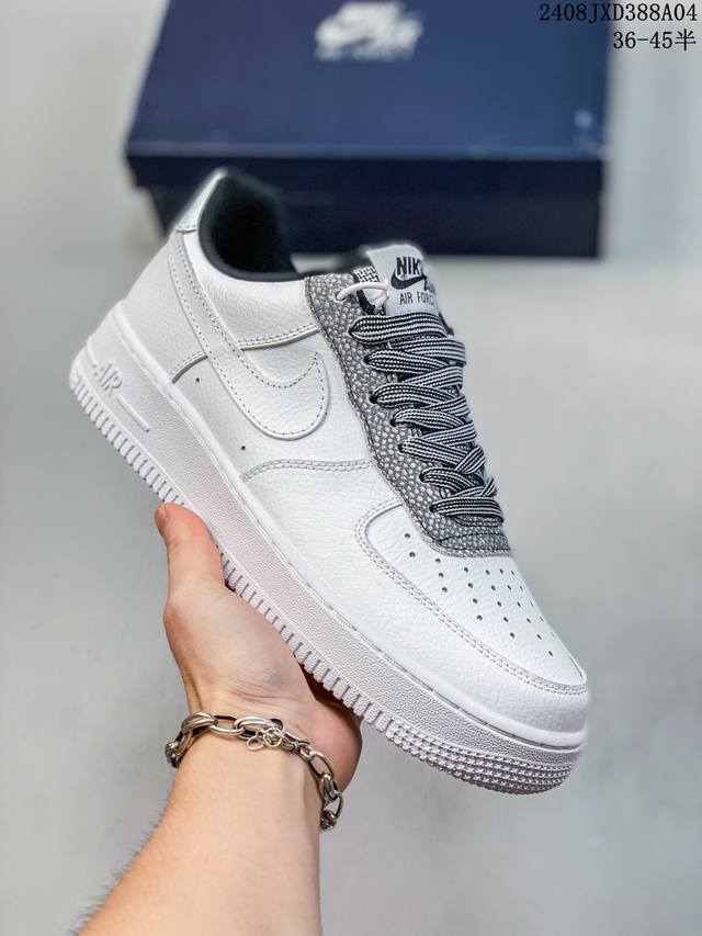 公司级带半码 耐克nike Air Force 1 Low 空军一号 Af1 低帮百搭厚底增高休闲运动板鞋。柔软、弹性十足的缓震性能和出色的中底设计，横跨复古与