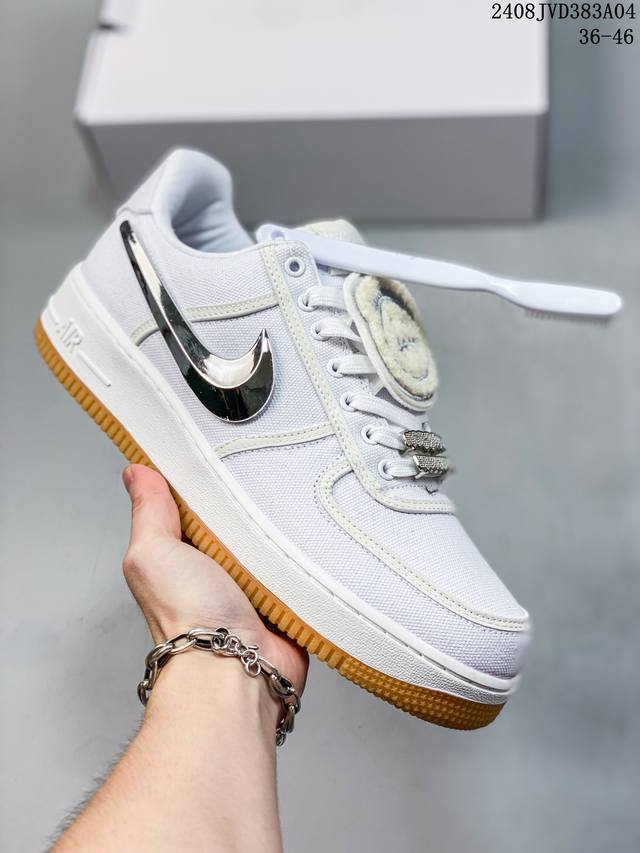 公司级带半码 耐克nike Air Force 1 Low 空军一号 Af1 低帮百搭厚底增高休闲运动板鞋。柔软、弹性十足的缓震性能和出色的中底设计，横跨复古与