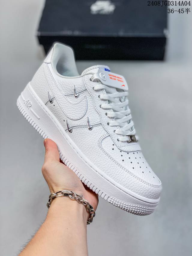 公司级带半码 耐克nike Air Force 1 Low 空军一号 Af1 低帮百搭厚底增高休闲运动板鞋。柔软、弹性十足的缓震性能和出色的中底设计，横跨复古与