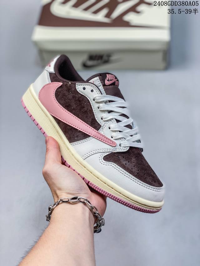 公司级带半码乔丹air Jordan 1 Low Aj1 Wh 乔1 倒钩 低帮复古文化休闲运动篮球鞋。凭借出色的性能和吸睛的外观， Air Jordan直是风