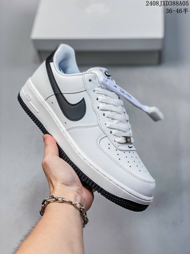 公司级带半码 耐克nike Air Force 1 Low 空军一号 Af1 低帮百搭厚底增高休闲运动板鞋。柔软、弹性十足的缓震性能和出色的中底设计，横跨复古与