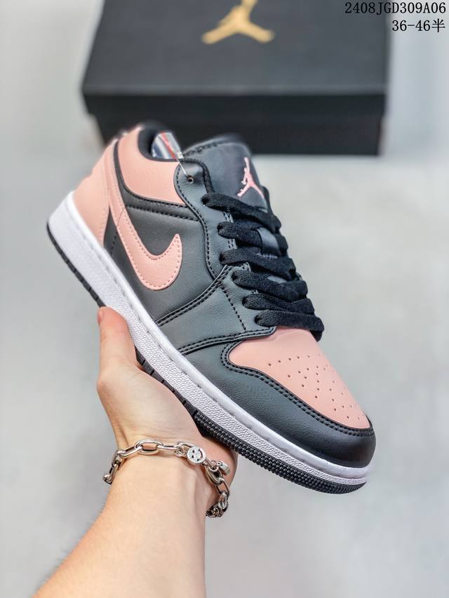 air Jordan 1 Low aj1乔1低帮休闲板鞋 同步官方配色 市场唯一独家头层皮打造 原鞋原档案 原厂皮料 原档冲孔鞋头 正确满胶鞋垫 四线拉帮 原厂