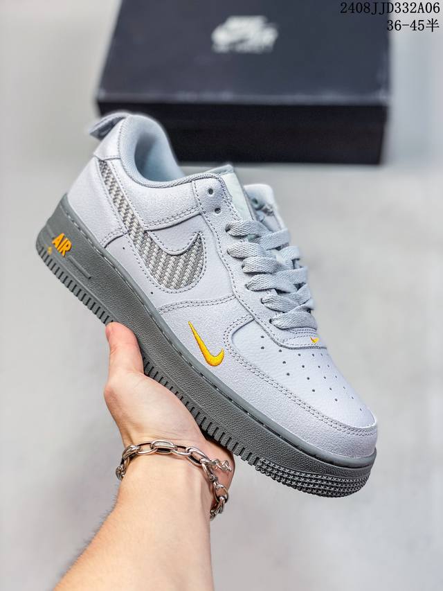 公司级带半码 耐克nike Air Force 1 Low 空军一号 Af1 低帮百搭厚底增高休闲运动板鞋。柔软、弹性十足的缓震性能和出色的中底设计，横跨复古与