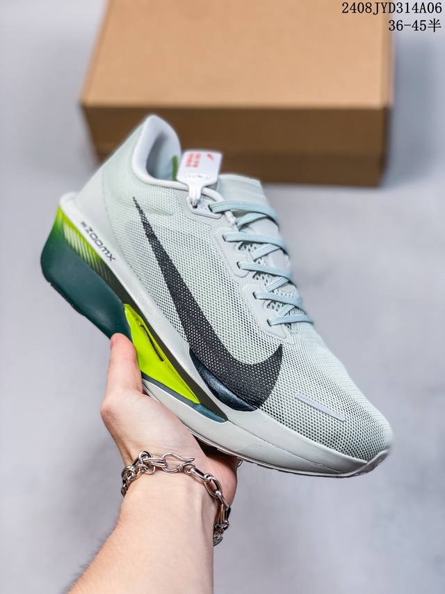 公司级 耐克 Nike Air Zoom Alphafly Next% 马拉松 原标原盒真碳纤维 真zoom X 气垫正确版型！鞋面采用更轻质更透气的 Atom