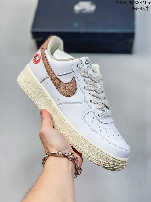 公司级带半码 耐克nike Air Force 1 Low 空军一号 Af1 低帮百搭厚底增高休闲运动板鞋。柔软、弹性十足的缓震性能和出色的中底设计，横跨复古与