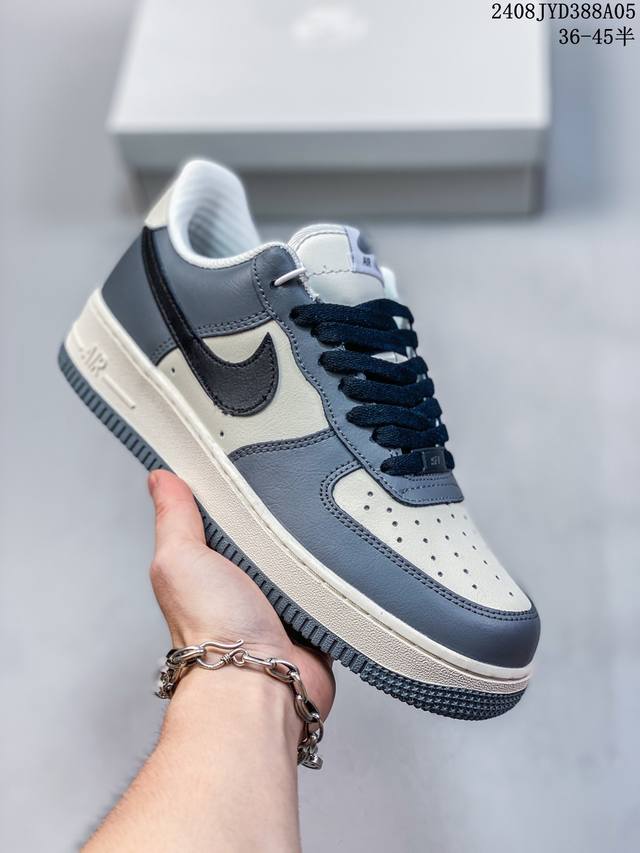 公司级带半码 耐克nike Air Force 1 Low 空军一号 Af1 低帮百搭厚底增高休闲运动板鞋。柔软、弹性十足的缓震性能和出色的中底设计，横跨复古与