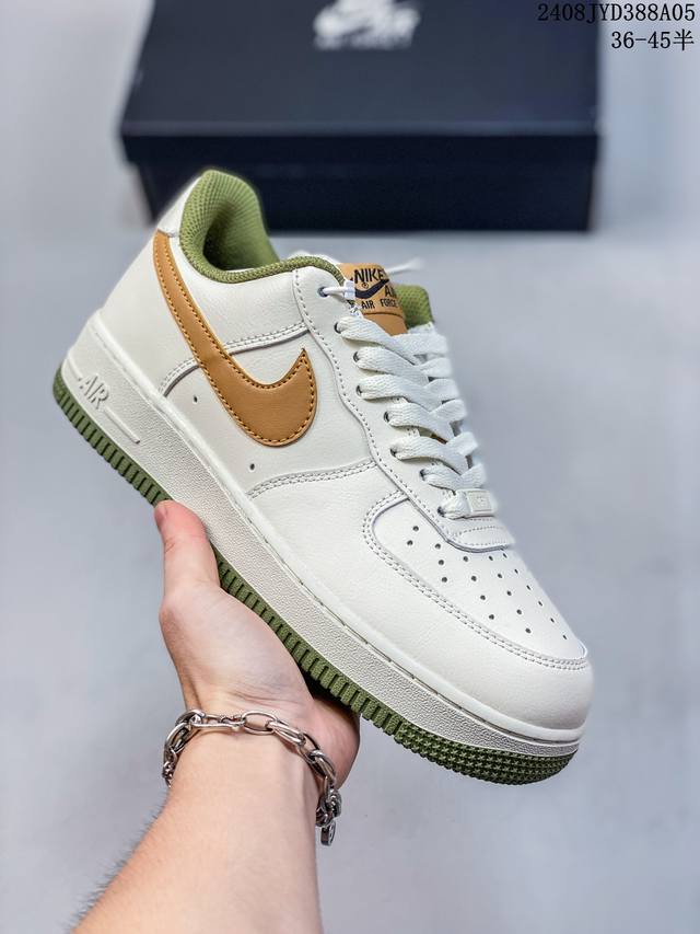 公司级带半码 耐克nike Air Force 1 Low 空军一号 Af1 低帮百搭厚底增高休闲运动板鞋。柔软、弹性十足的缓震性能和出色的中底设计，横跨复古与