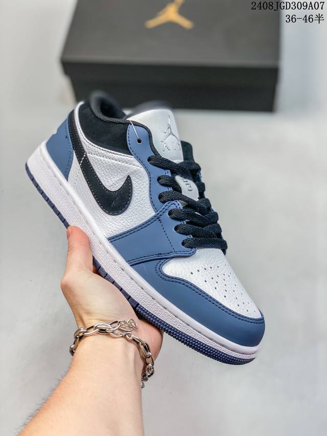 air Jordan 1 Low aj1乔1低帮休闲板鞋 同步官方配色 市场唯一独家头层皮打造 原鞋原档案 原厂皮料 原档冲孔鞋头 正确满胶鞋垫 四线拉帮 原厂