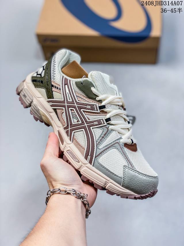 公司级asics Gel-Kahana 8 亚瑟士经典户外跑鞋如今机能风和户外风吹得正劲 这款gel-Kahana 8便是主打urban Outdoor机能越野