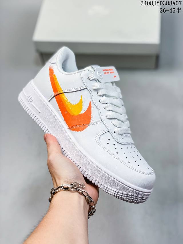 公司级带半码 耐克nike Air Force 1 Low 空军一号 Af1 低帮百搭厚底增高休闲运动板鞋。柔软、弹性十足的缓震性能和出色的中底设计，横跨复古与