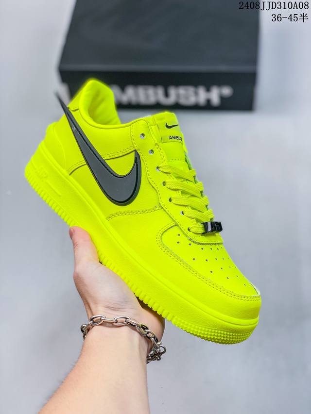 公司级带半码 耐克nike Air Force 1 Low 空军一号 Af1 低帮百搭厚底增高休闲运动板鞋。柔软、弹性十足的缓震性能和出色的中底设计，横跨复古与