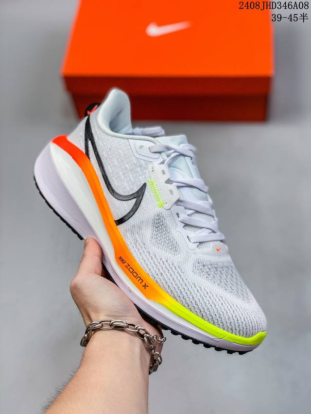 简介：耐克 Nike Air Zoom Vomero 17 全新科技提前原鞋开发 充正版本 区别市面真标版本 必定是官方强力主推款式，真正的zoom缓震科技嵌入