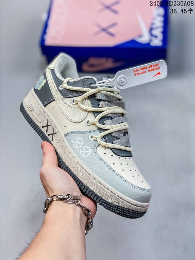 公司级带半码 耐克nike Air Force 1 Low 空军一号 Af1 低帮百搭厚底增高休闲运动板鞋。柔软、弹性十足的缓震性能和出色的中底设计，横跨复古与