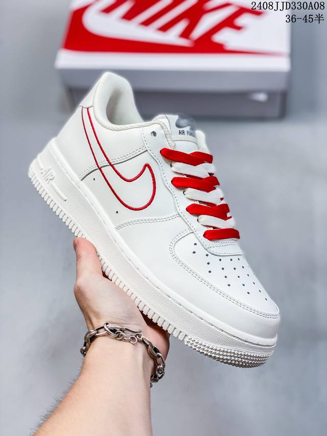 公司级带半码 耐克nike Air Force 1 Low 空军一号 Af1 低帮百搭厚底增高休闲运动板鞋。柔软、弹性十足的缓震性能和出色的中底设计，横跨复古与