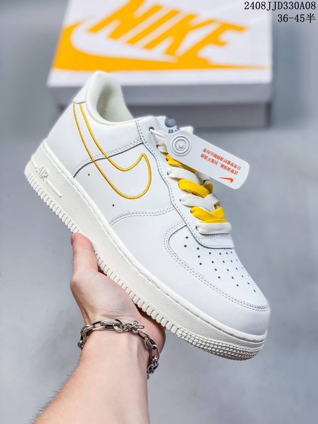 公司级带半码 耐克nike Air Force 1 Low 空军一号 Af1 低帮百搭厚底增高休闲运动板鞋。柔软、弹性十足的缓震性能和出色的中底设计，横跨复古与