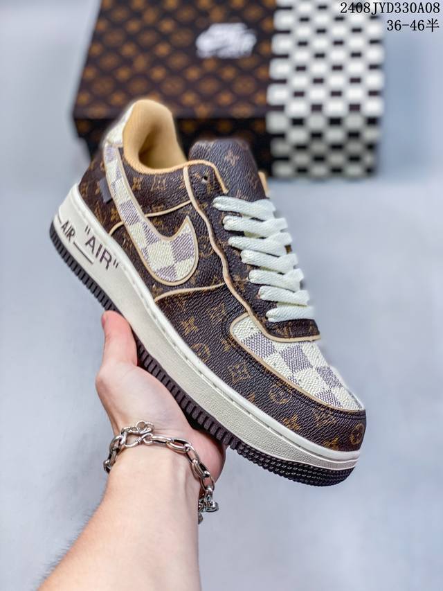 公司级带半码 耐克nike Air Force 1 Low 空军一号 Af1 低帮百搭厚底增高休闲运动板鞋。柔软、弹性十足的缓震性能和出色的中底设计，横跨复古与