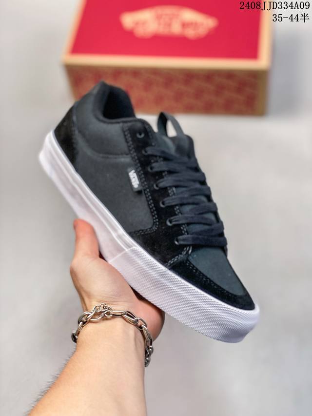 vans Chukka Push 防滑耐磨 低帮 板鞋 男女同款 黑白色 尺码：35 36 36.5 37 38 38.5 39 40 40.5 41 42 4