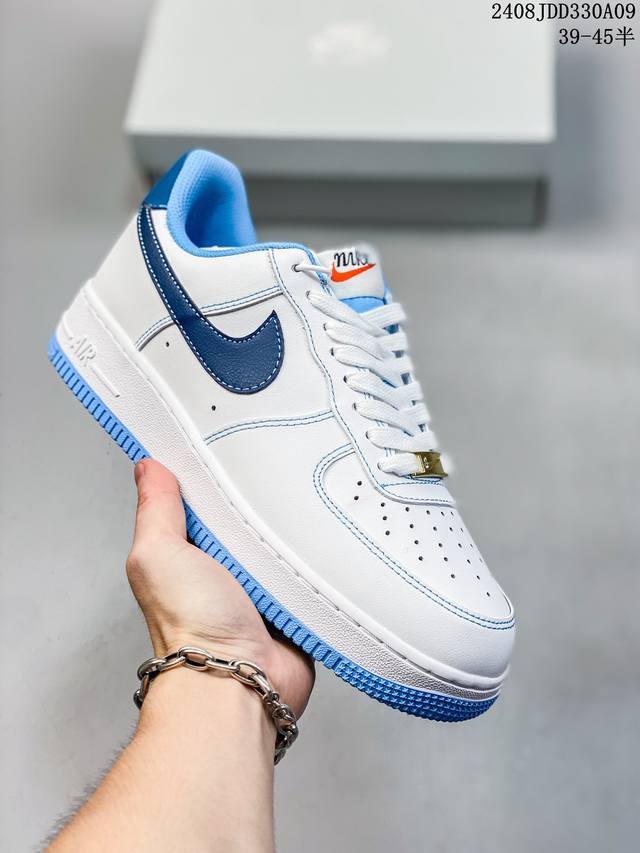 公司级带半码 耐克nike Air Force 1 Low 空军一号 Af1 低帮百搭厚底增高休闲运动板鞋。柔软、弹性十足的缓震性能和出色的中底设计，横跨复古与