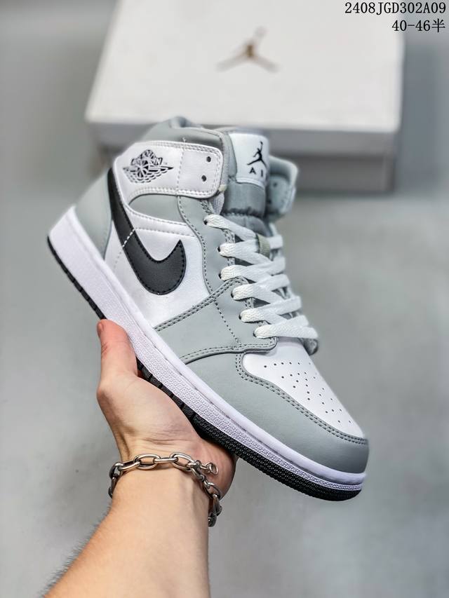 福利特价乔丹air Jordan 1 Low Aj1 Wh Lv 乔1 复古文化n休闲运动篮球鞋。凭借出色的性能和吸睛的外观， Air Jordan直是风球场和