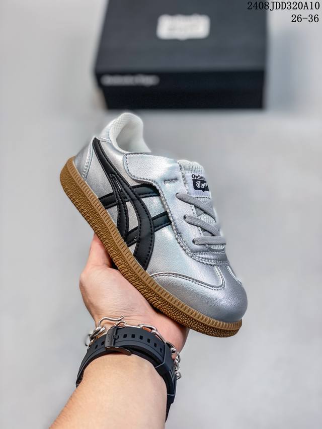 亚瑟士onitsuka Tiger 鬼冢虎童鞋 双魔术贴款22-33码懂得这个品牌的都不用解释，大人款一直受到欢迎和好评，童鞋魔术贴方便孩子穿着 Mtj367-