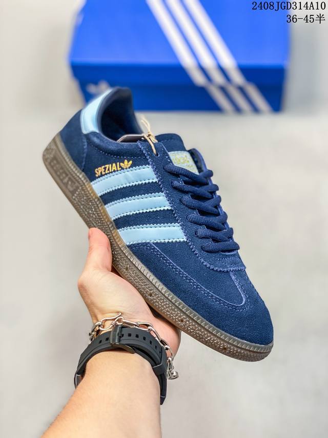 公司级adidas Handball Spezial 官方正确版本 阿迪达斯经典款 复古休闲板鞋 全鞋采用反毛皮制作 牛筋耐磨大底 承载青春情怀的板鞋 经典三条