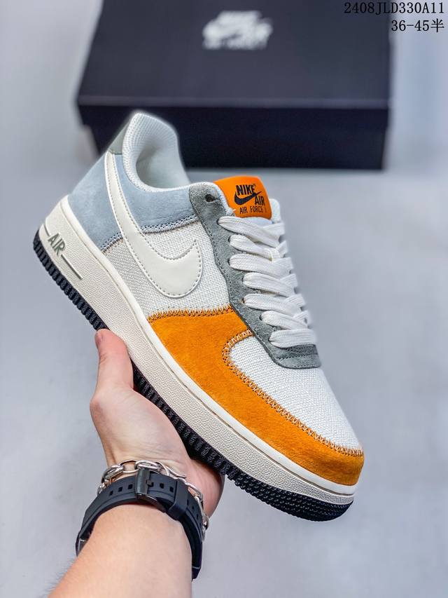 真标带半码 耐克nike Air Force 1 Low 空军一号 Af1 低帮百搭厚底增高休闲运动板鞋。柔软、弹性十足的缓震性能和出色的中底设计，横跨复古与现